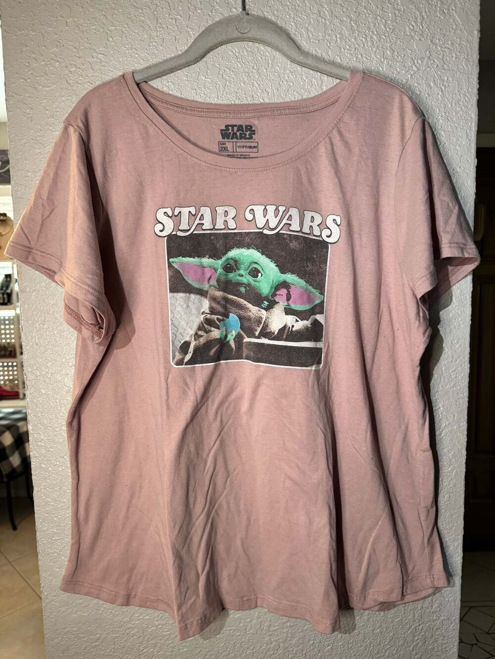 Star Wars Baby Yoda Grogu Pink Graphic T-Shirt Women's 2XL Fifth Sun